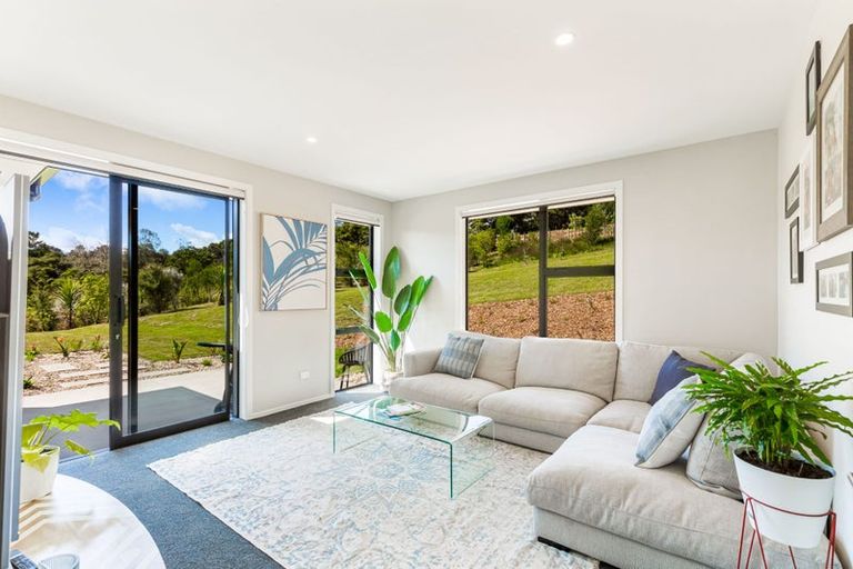Photo of property in 224 Birdwood Road, Massey, Auckland, 0614