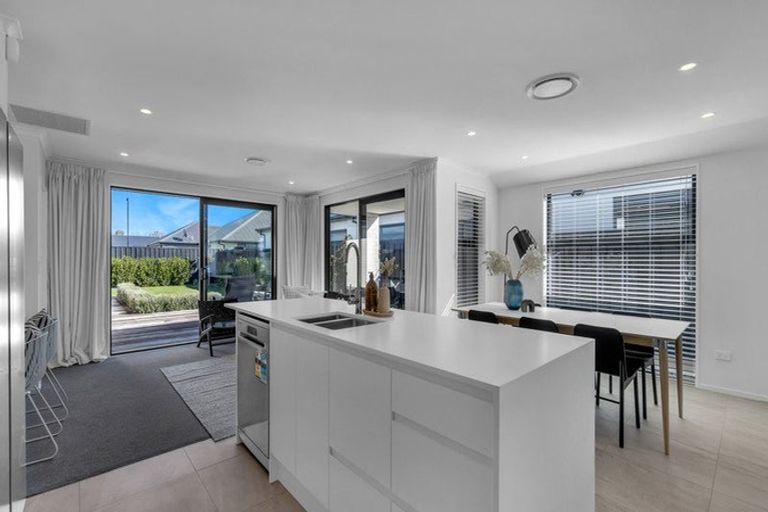 Photo of property in 15 Homestead Drive, Rangiora, 7400