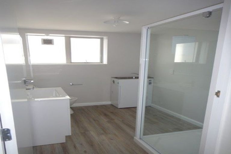 Photo of property in 1/48 Straven Road, Riccarton, Christchurch, 8011