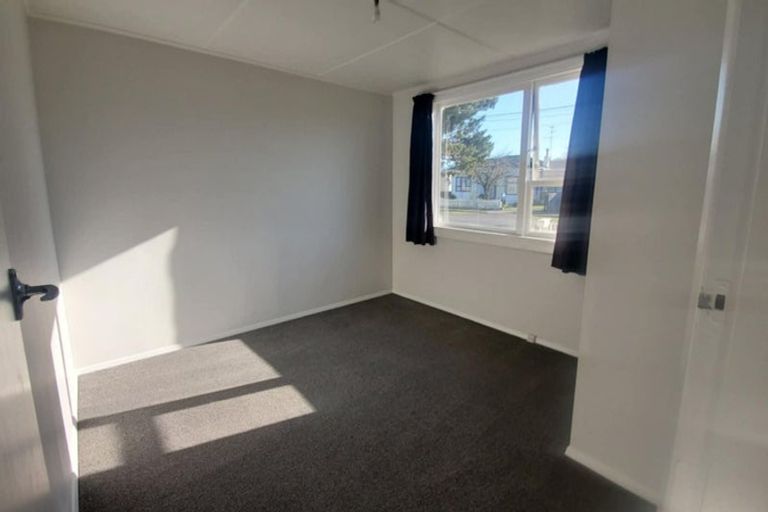 Photo of property in 1 Mckenzie Terrace, Carterton, 5713