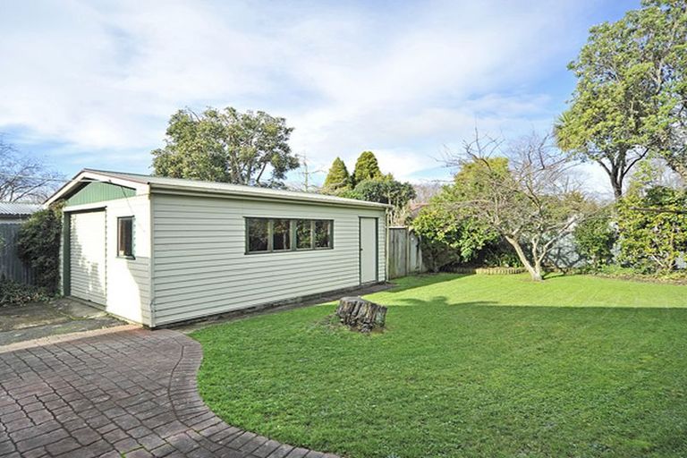 Photo of property in 21 Pencarrow Street, Highbury, Palmerston North, 4412