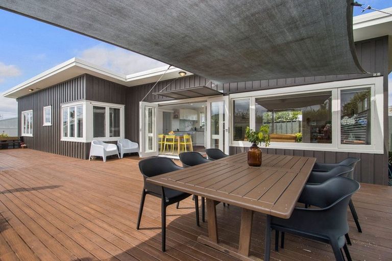 Photo of property in 27a Roretana Drive, Athenree, Katikati, 3177