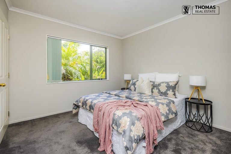 Photo of property in 5 Secoia Crescent, Mangere, Auckland, 2022