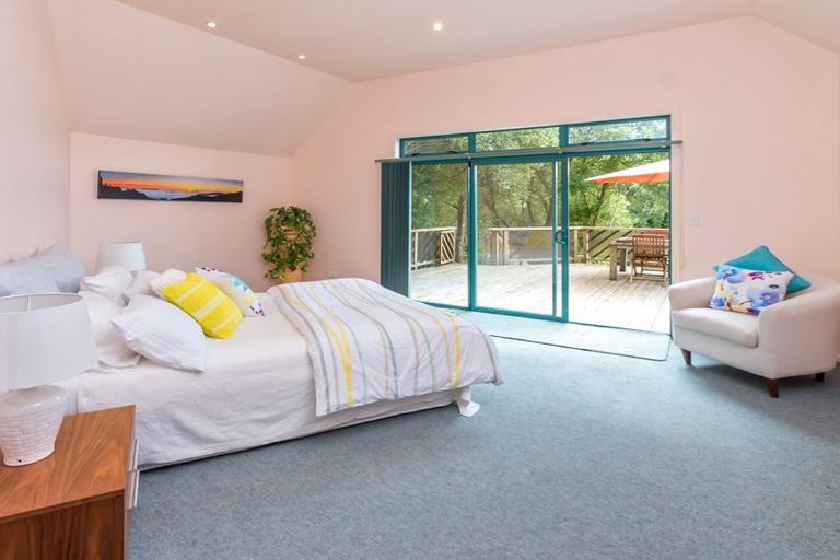 Photo of property in 60c Beach Road, Mellons Bay, Auckland, 2014