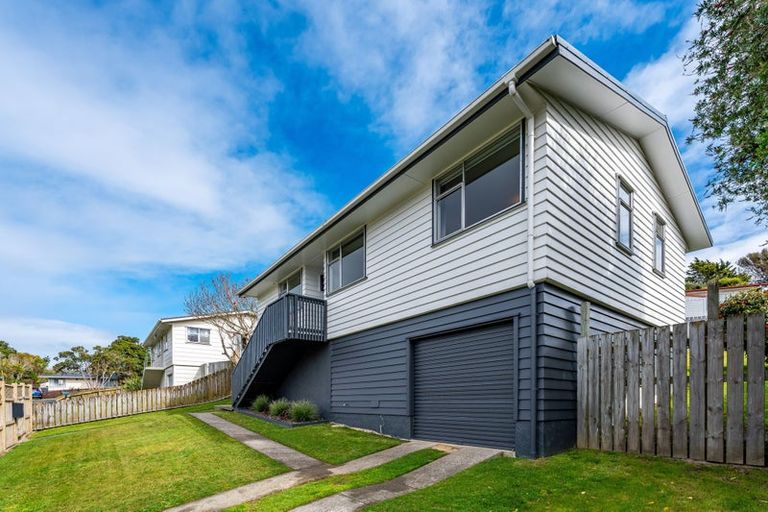 Photo of property in 3 Stipulate Place, Ascot Park, Porirua, 5024