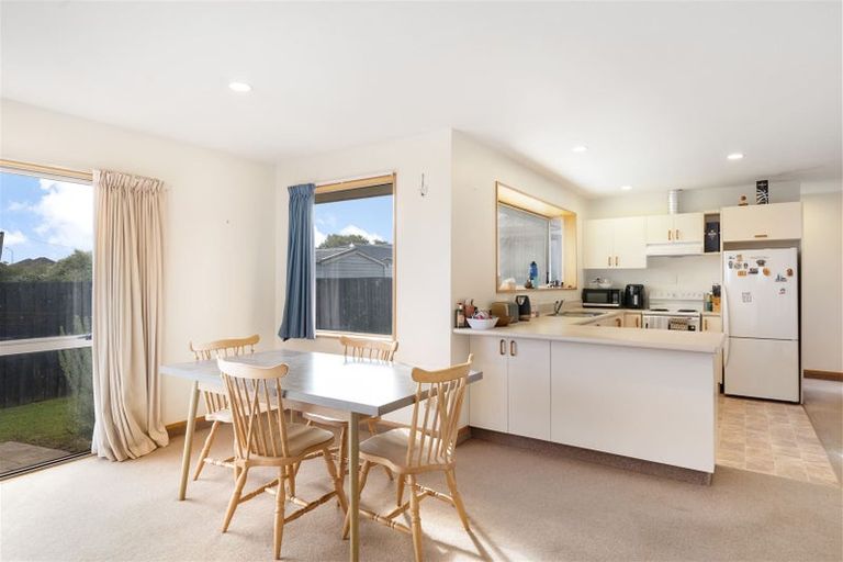 Photo of property in 267a Lake Terrace Road, Shirley, Christchurch, 8061