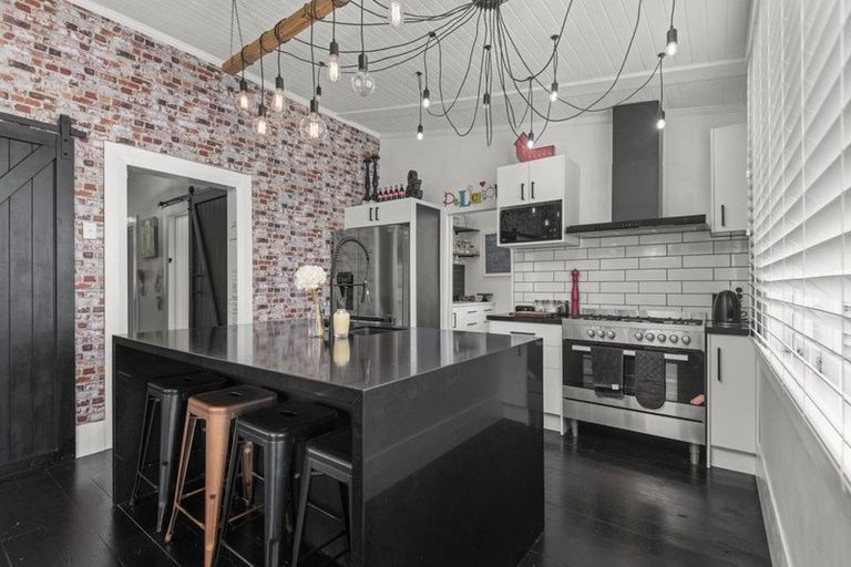 Photo of property in 11 Poole Street, Feilding, 4702