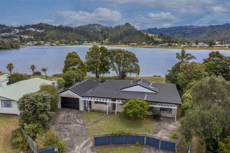Photo of property in 10 Marquet Place, Tairua, 3508