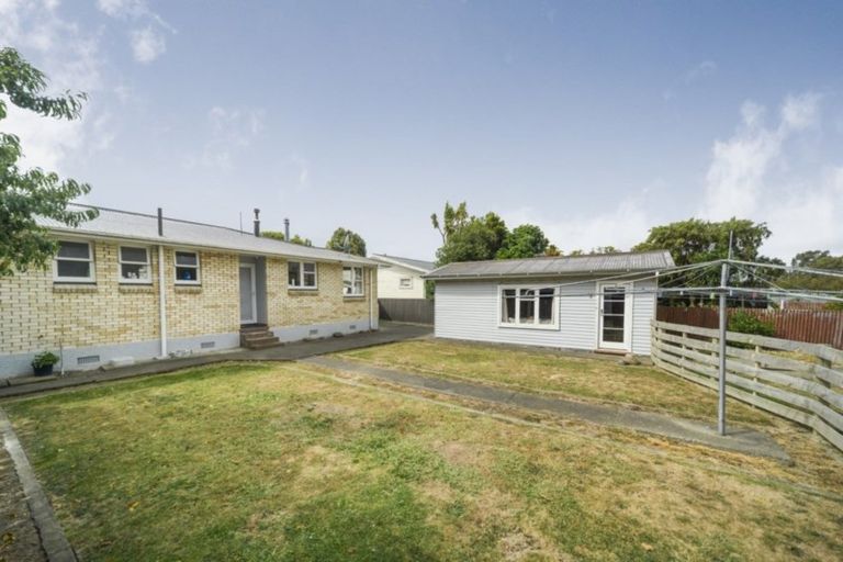Photo of property in 24 Potaka Street, Marton, 4710