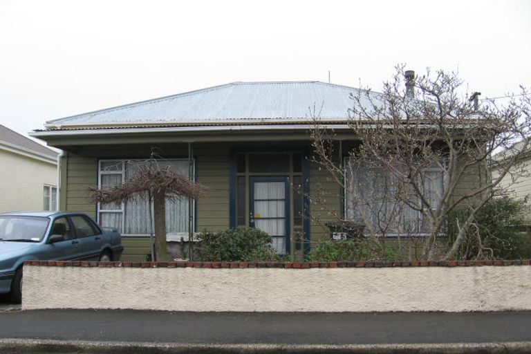Photo of property in 17 Atkinson Street, South Dunedin, Dunedin, 9012