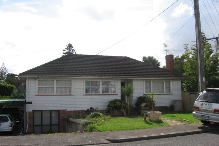 Photo of property in 8a Alston Avenue, Kelston, Auckland, 0602