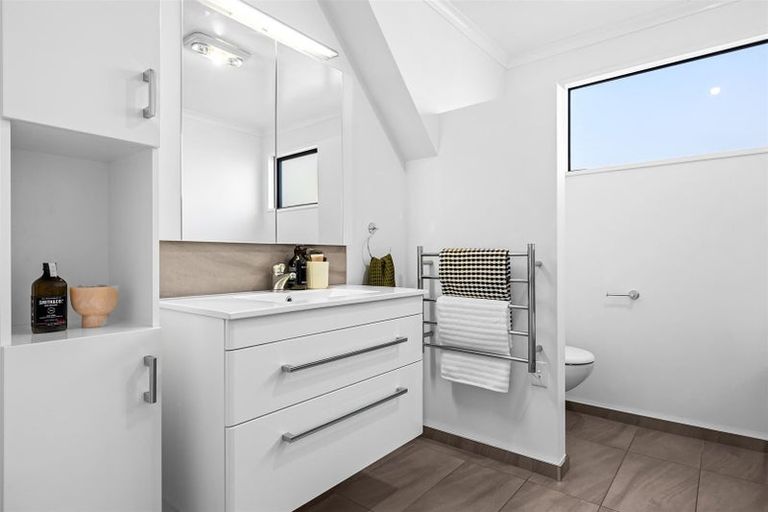 Photo of property in 1/278 Memorial Avenue, Burnside, Christchurch, 8053