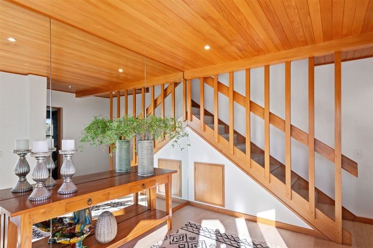 Photo of property in 210 Cannon Hill Crescent, Mount Pleasant, Christchurch, 8081