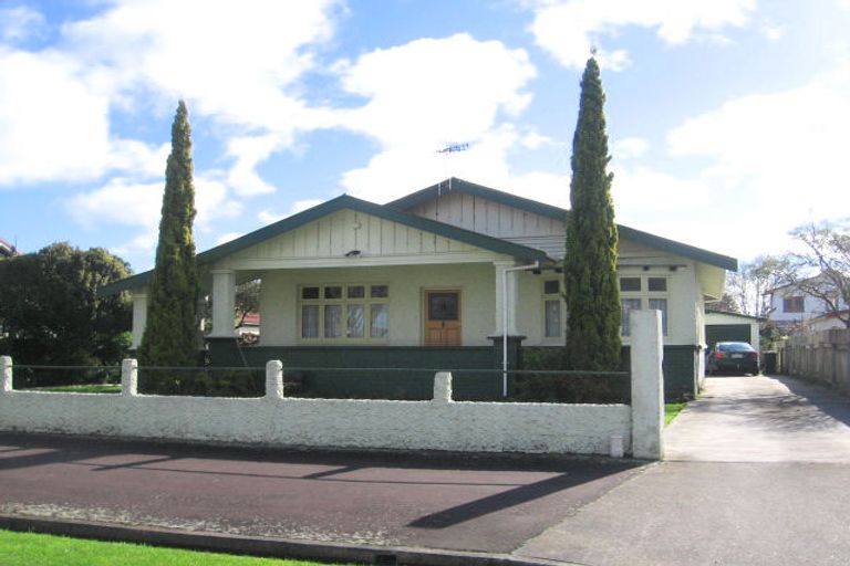 Photo of property in 9 Stanley Avenue, Palmerston North, 4414