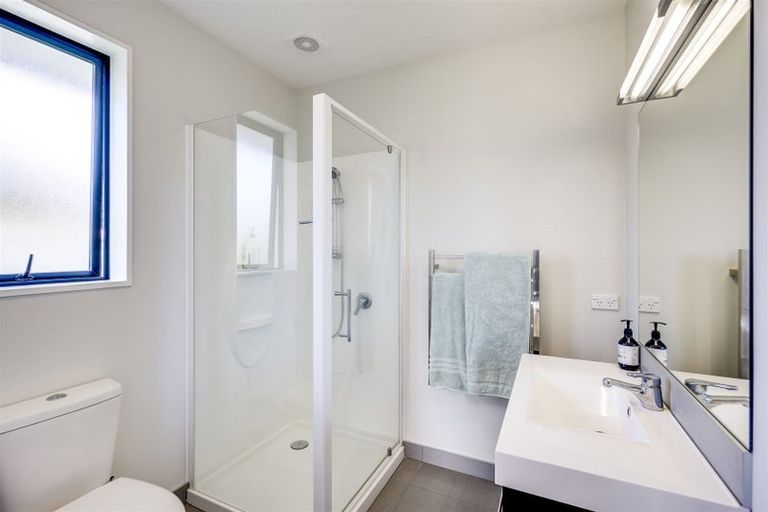 Photo of property in 16 Kapiti Drive, Poraiti, Napier, 4112