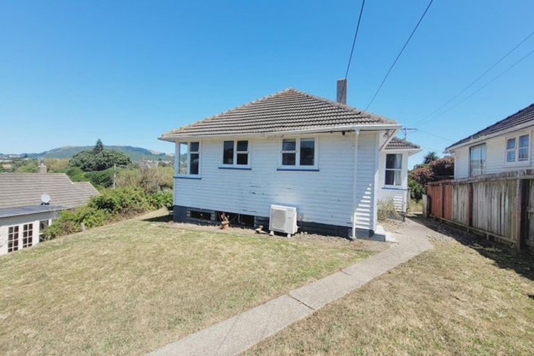 Photo of property in 55 Morere Street, Titahi Bay, Porirua, 5022