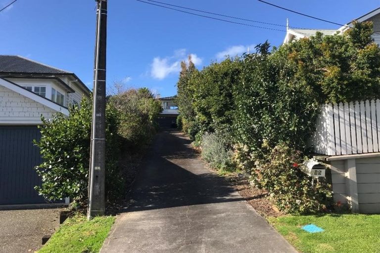 Photo of property in 25 Palmerston Road, Birkenhead, Auckland, 0626