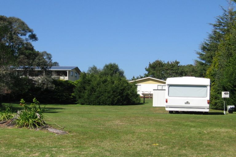 Photo of property in 24 Hardy Place, Cooks Beach, Whitianga, 3591