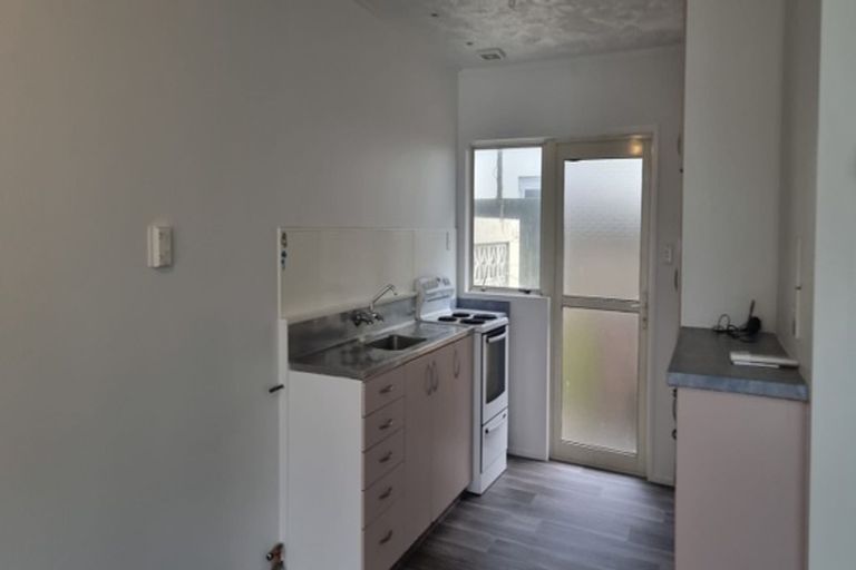 Photo of property in 2/181 Marine Parade, Mount Maunganui, 3116