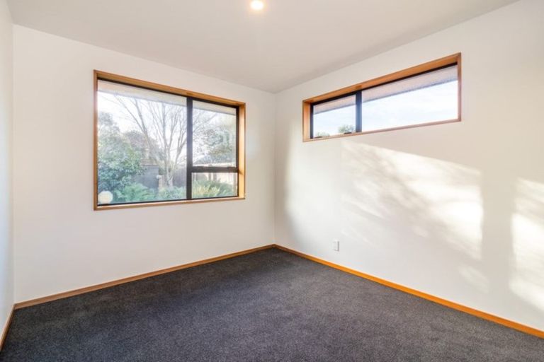Photo of property in 2/8 Lovelock Street, Dallington, Christchurch, 8061