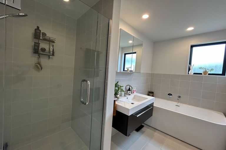 Photo of property in 17b Cornwall Road, Lyttelton, 8082