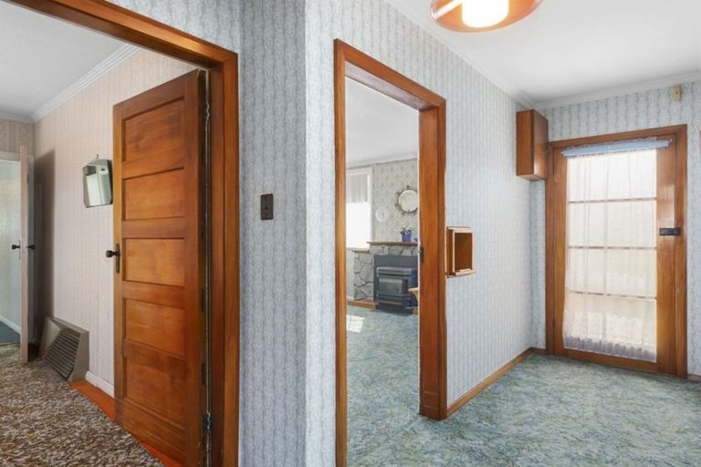 Photo of property in 172 Kaikorai Valley Road, Bradford, Dunedin, 9011