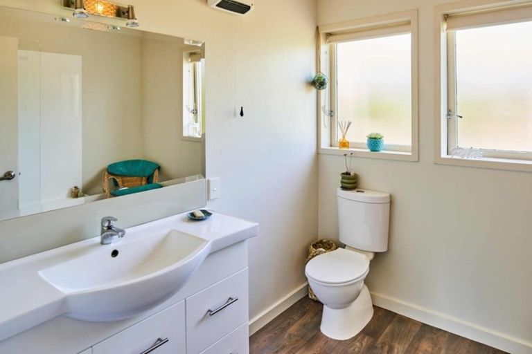 Photo of property in 81 Sea Vista Drive, Pukerua Bay, 5026