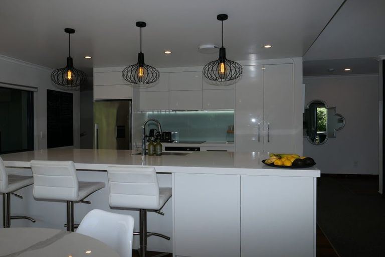 Photo of property in 64 Lorna Irene Drive, Raumati South, Paraparaumu, 5032