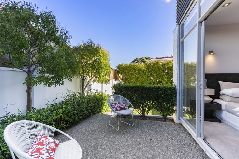 Photo of property in 11 Icarus Place, Half Moon Bay, Auckland, 2012