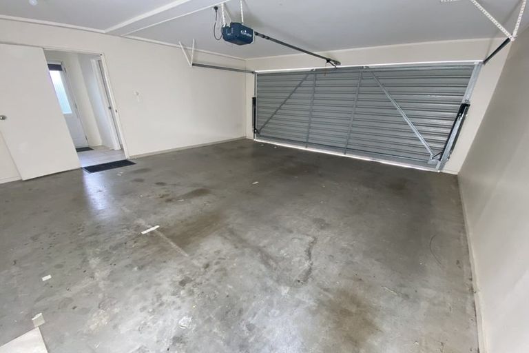 Photo of property in 2/95 Langana Avenue, Browns Bay, Auckland, 0630