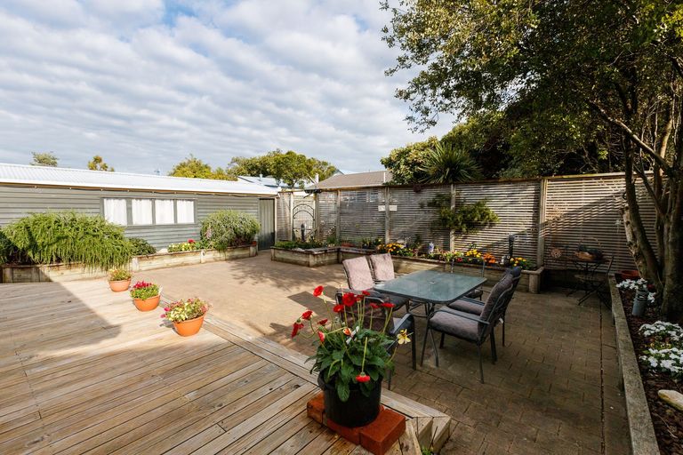 Photo of property in 51 Dahlia Street, Palmerston North, 4410