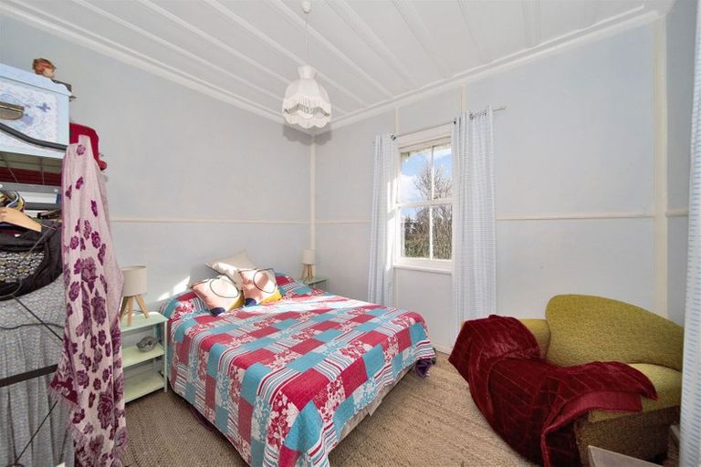 Photo of property in 72 Terou Street, Manaia, 4612