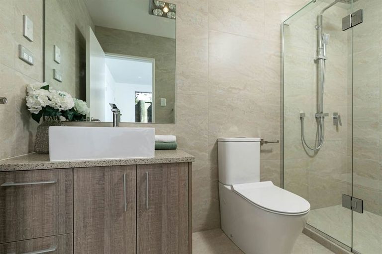 Photo of property in 19 Korokio Lane, Henderson, Auckland, 0612