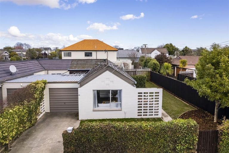Photo of property in 2/23 Bretts Road, St Albans, Christchurch, 8052