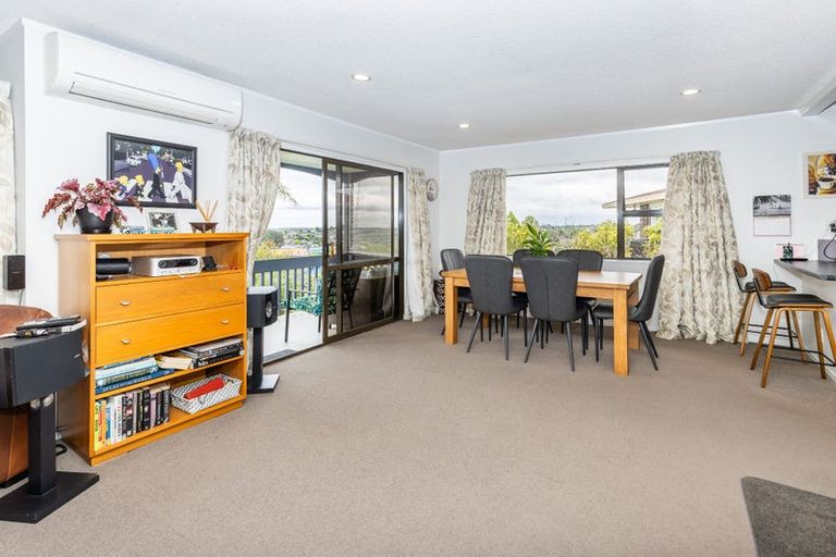 Photo of property in 27 Russleigh Drive, Dinsdale, Hamilton, 3204