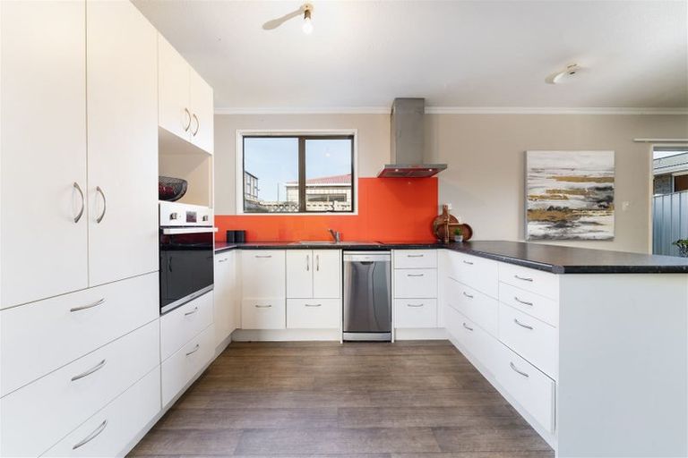 Photo of property in 60b Cutten Street, South Dunedin, Dunedin, 9012