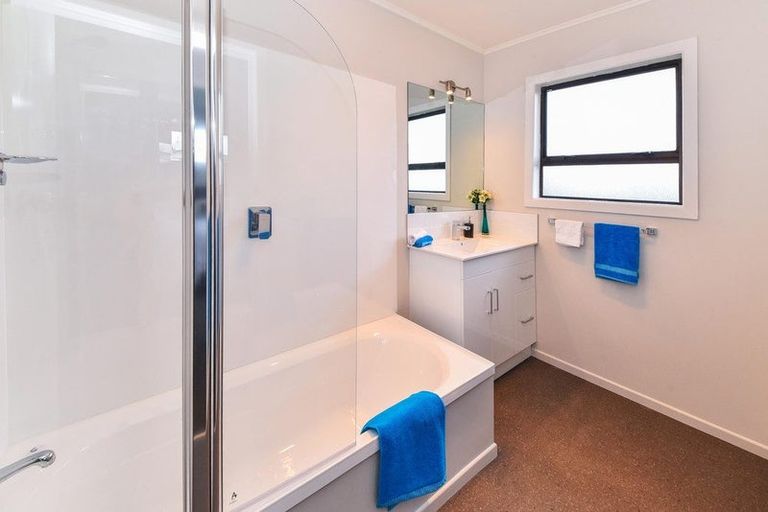 Photo of property in 24 Lyncroft Street, Mangere East, Auckland, 2024