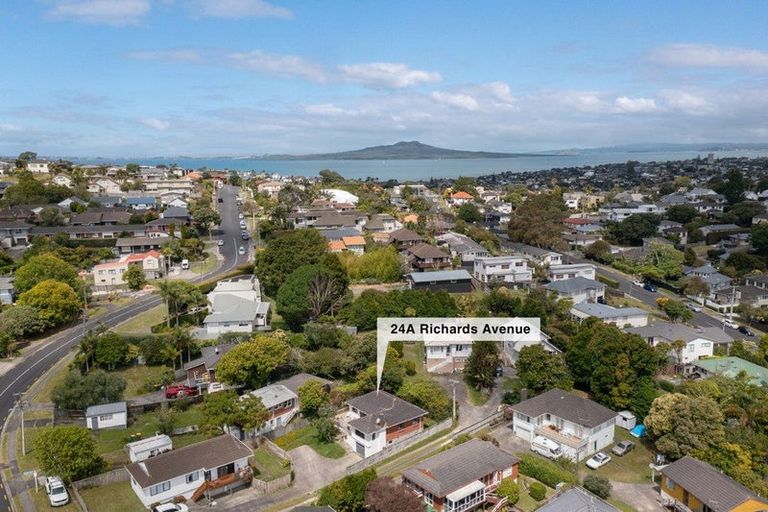 Photo of property in 1/24 Richards Avenue, Forrest Hill, Auckland, 0620