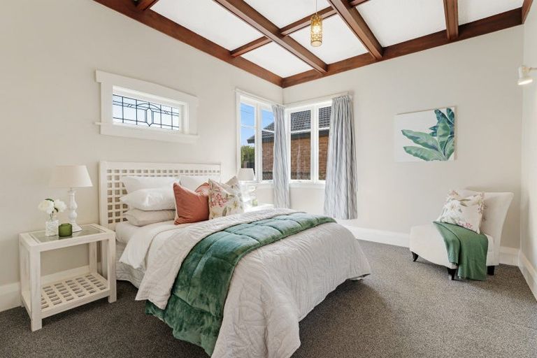 Photo of property in 49 Tawa Road, One Tree Hill, Auckland, 1061