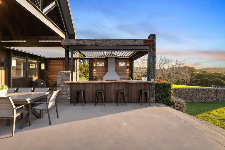 Photo of property in 202 Broomfields Road, Whitford, 2571