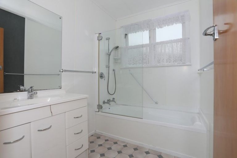 Photo of property in 4 Maunder Street, Marton, 4710