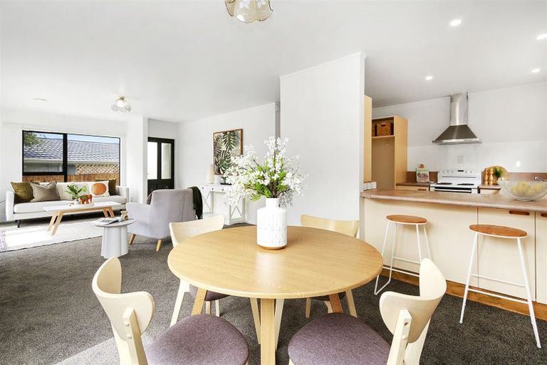 Photo of property in 73a Larsen Crescent, Tawa, Wellington, 5028