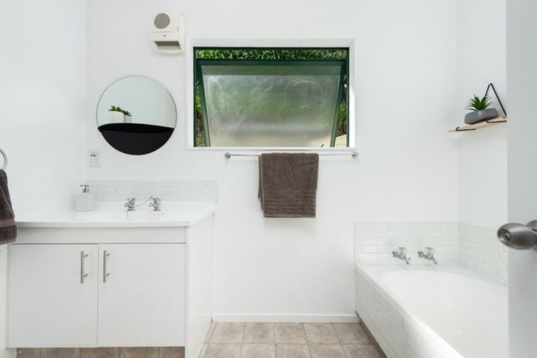 Photo of property in 8 Poike Road, Hairini, Tauranga, 3112