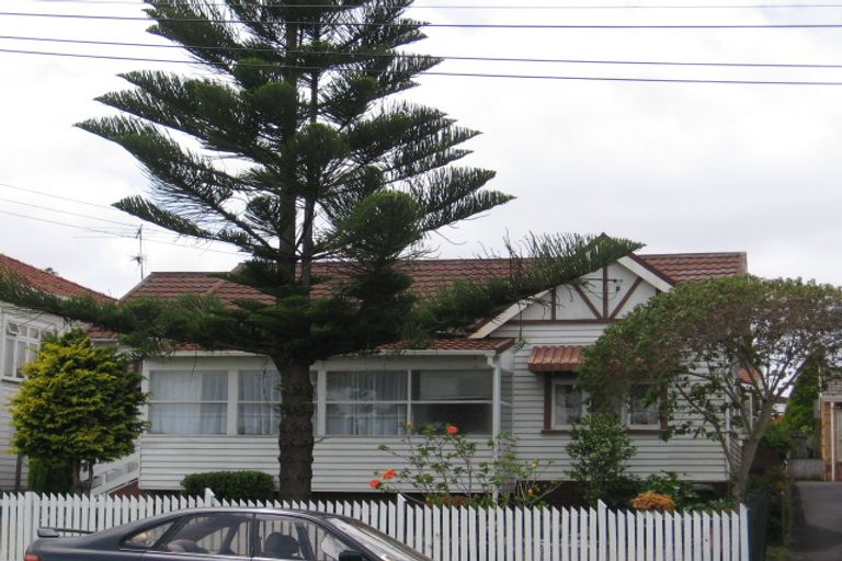 Photo of property in 1/1296 Dominion Road, Mount Roskill, Auckland, 1041