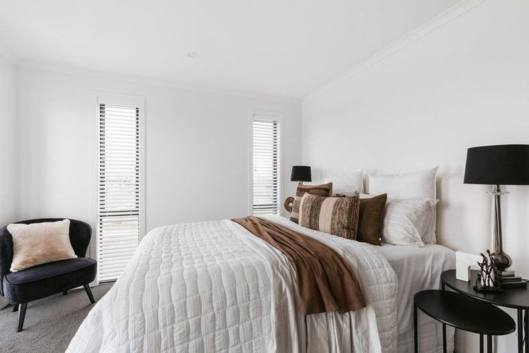 Photo of property in 2 Atutahi Lane, Papamoa Beach, 3118