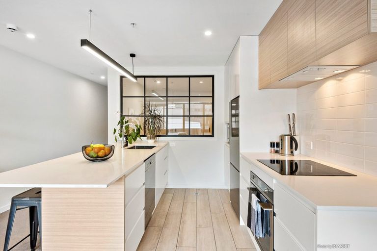 Photo of property in Vsp South, 1004/166 Victoria Street, Te Aro, Wellington, 6011