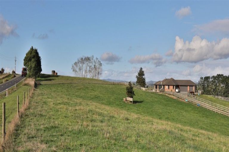 Photo of property in 520 Koheroa Road, Mercer, 2474