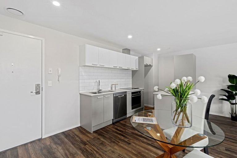 Photo of property in 407/25 Bute Road, Browns Bay, Auckland, 0630