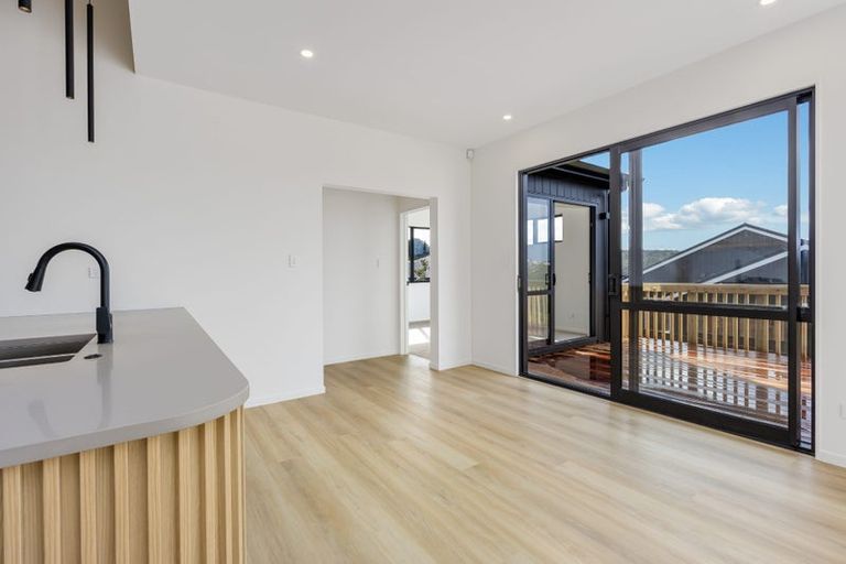 Photo of property in 24 Kikorangi Drive, Wainui, 0992