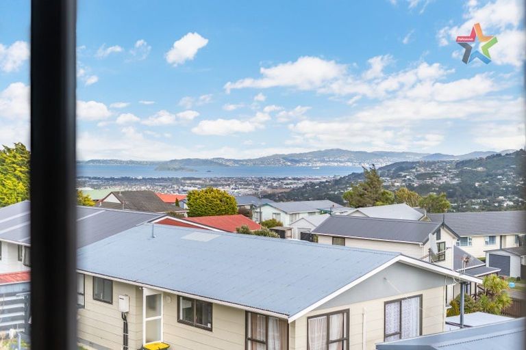 Photo of property in 6a Mossburn Grove, Kelson, Lower Hutt, 5010